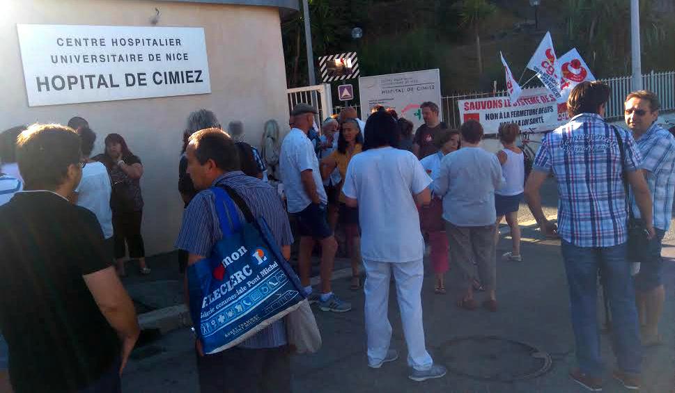 You are currently viewing Manifestation de soutien au personnnel de l’Hôpital Cimiez